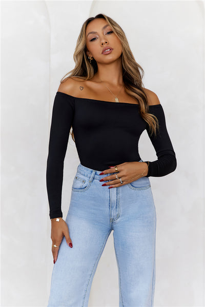 HELLO MOLLY BASE Flawless Off Shoulder Long Sleeve Top Black