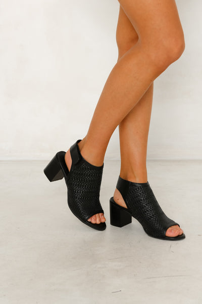 THERAPY Sagrada Heels Black